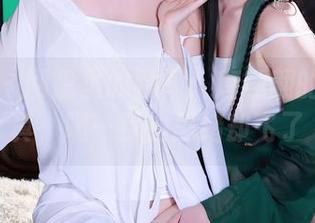 秀人网 - 网盘里的瞬间：唐翩翩的眼镜写真，嗯…我的思绪却飞了