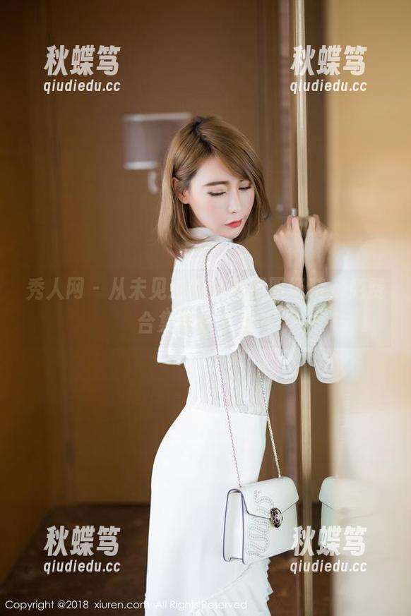 秀人网 - 从未见过的唐翩翩职场装，免费合集等你来撩～