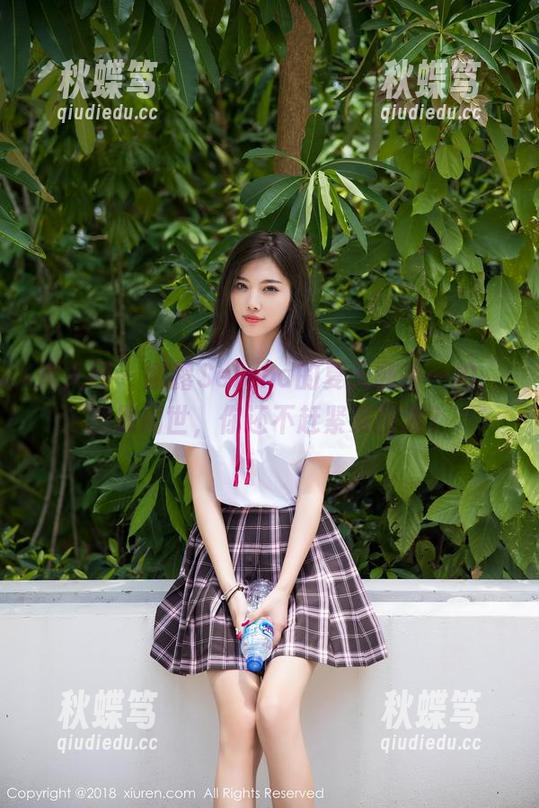 秀人网 - 娜露Selena的夏天随手一拍，图册问世，你还不赶紧来围观？