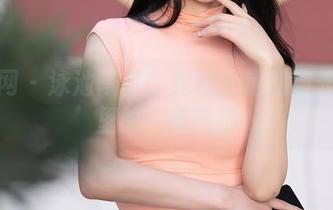 秀人网 - 泳池写真：尤妮丝是那波光粼粼里的一缕清影