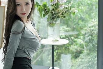 秀人网 - 最新黑丝资源，幼幼教你如何优雅走路？