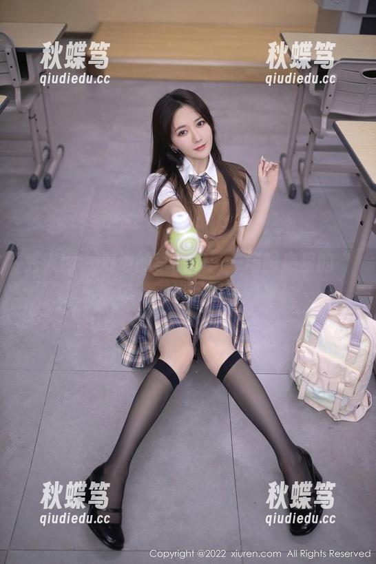 秀人网 - 海边的李丽莎：一场图库里的“小海洋”，快下载带回家！