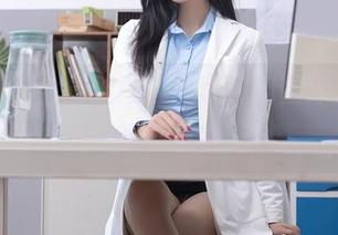 秀人网 - 全集上线，李梓熙肉丝原图，微妙暧昧，值得一瞧