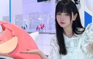 一双袜子不仅仅是一双袜子，秋山AkI的作品集中，下载它，把趣味带回家！