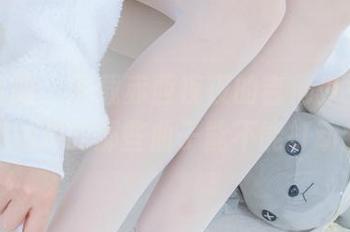 稚乖画册 - 下载赤西夜夜的吉他少女，真想知道她弹的那些曲子能不能打动我呀。