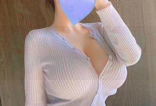 微密圈 - 童小芯与连体衣的组合，真有魔力？原图中的细节又让我咋舌。