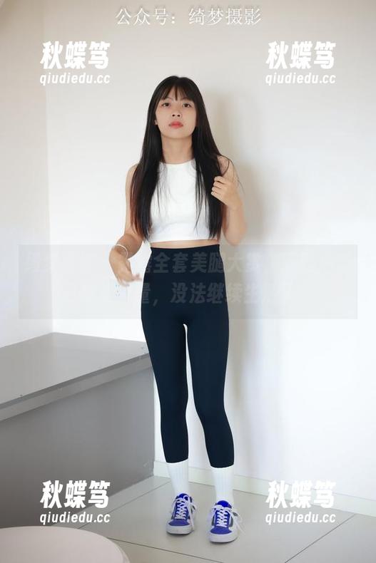 绮梦摄影 - 露露全套美腿大赏，下载后自己掂量掂量，没法继续生活了！
