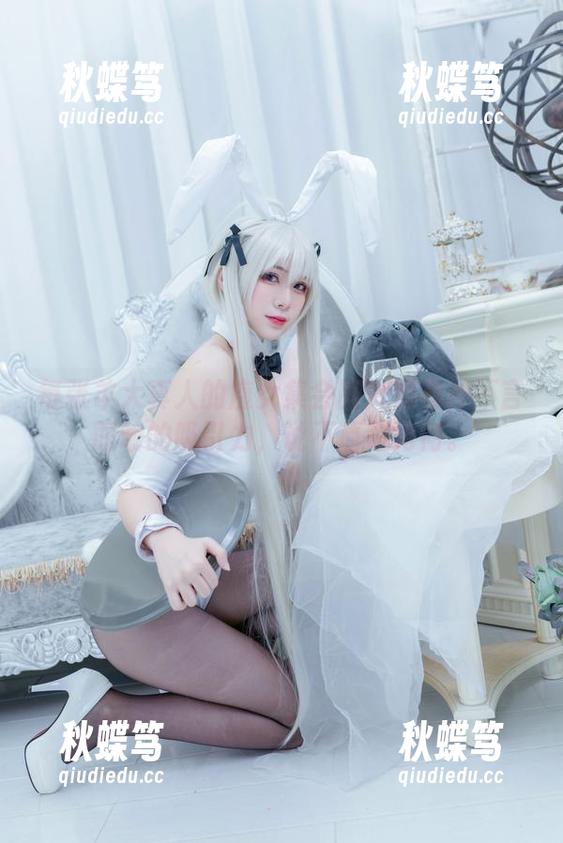 每张羊大真人的魔女集会图片都有种不言而喻的吸引力，说不清楚为何。