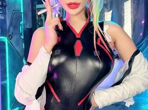 不需要圣光，花リリ(Plant Lily)的办公室猫娘作品一言不合就来。