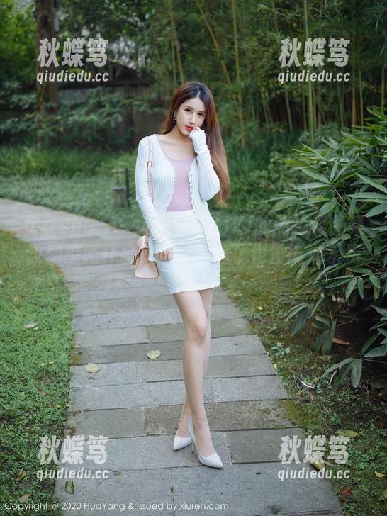 花漾show - 每次看宋KiKi的体操服图集我都想喝杯水，得，下载了也没能消水费呀。