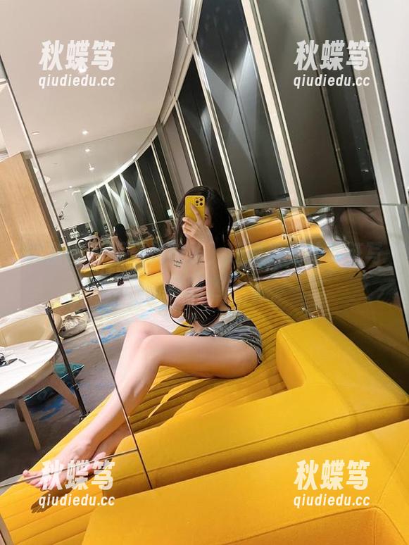 微密圈 - 不只是袜子，还是免费的葛征写真精选！