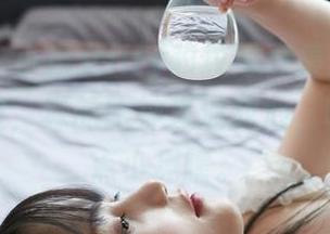 蜜桃社 - 小魔女lily豹纹写真集：在高清的画框里，舜的眼神直逼我心，啧啧，有点小晃瞎。