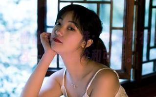 轰趴猫 - 曲曲居家精选：大概只有我知道这一刻的尴尬和可爱。