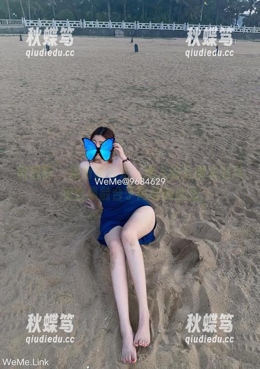 微密圈 - 逐渐被勾走，迷人的五姨太的私拍合集融合了肉丝的诱惑