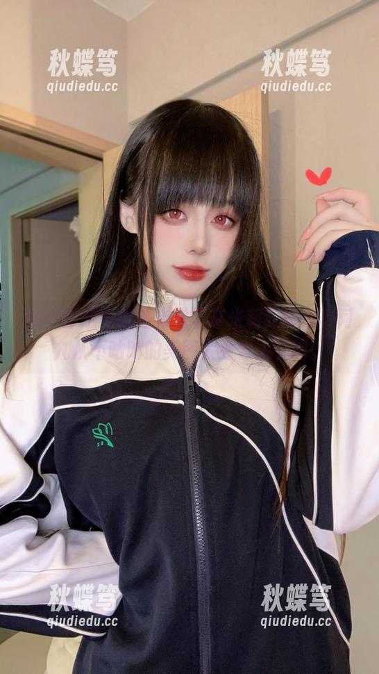 此刻却感觉像是走进了艾米莉亚的梦，阿九从不咕咕的美图太会勾人了吧。