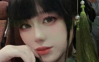 阿九从不咕咕的福利，秀出路易九世的极致自拍