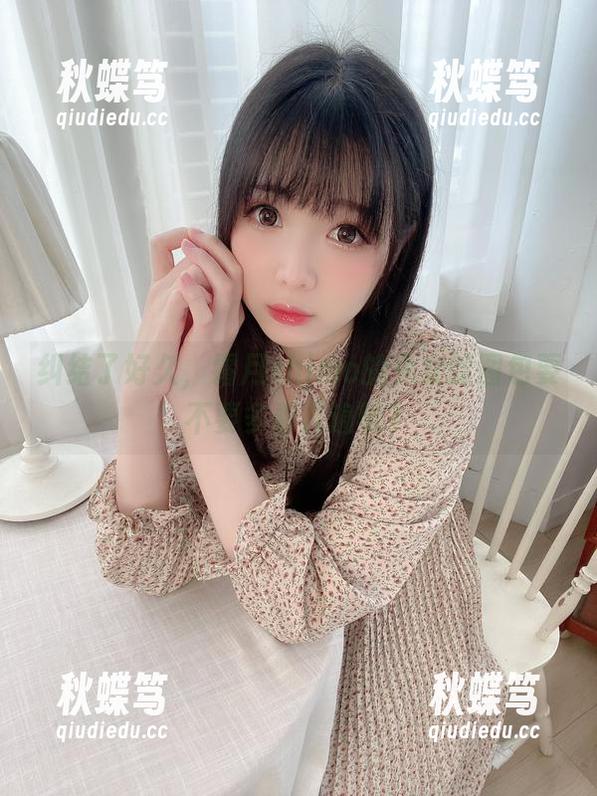 纠结了好久，霜月shimo的兔女郎图包要不要多看几遍呢？