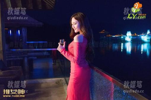 青豆客 - 眼睛要擦亮！汪佩妮Penny的图包分享，白丝性感又可爱！