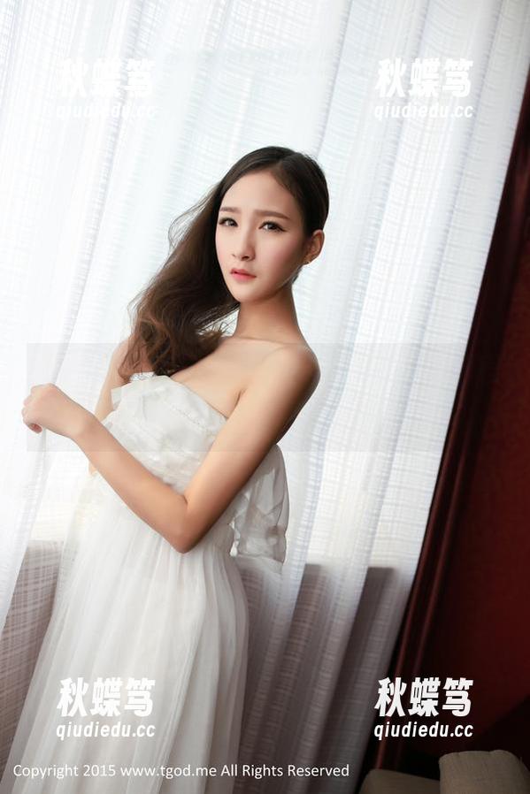 青豆客 - 王婉悠Queen最新“护理”课程，不一而足的美学饱和上演中。