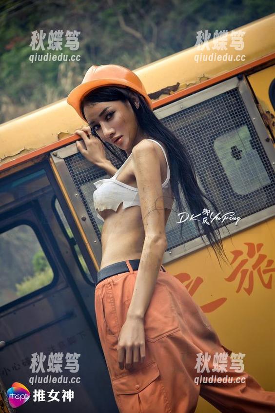 青豆客 - 王语纯的“女友”，我在原图中潜意识里和她比发型……结果……