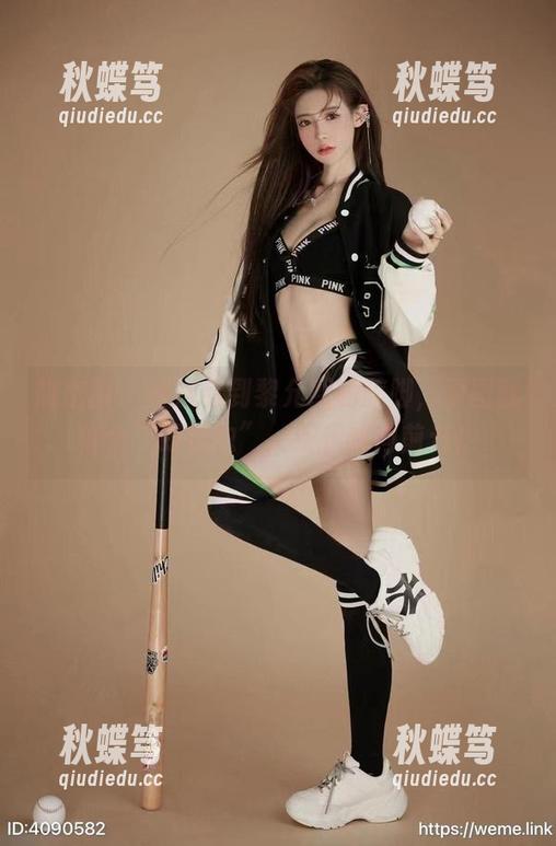 微密圈 - 每次看到黎允熙的美脚，原图就像个“跟屁虫”，缠着我向前走！